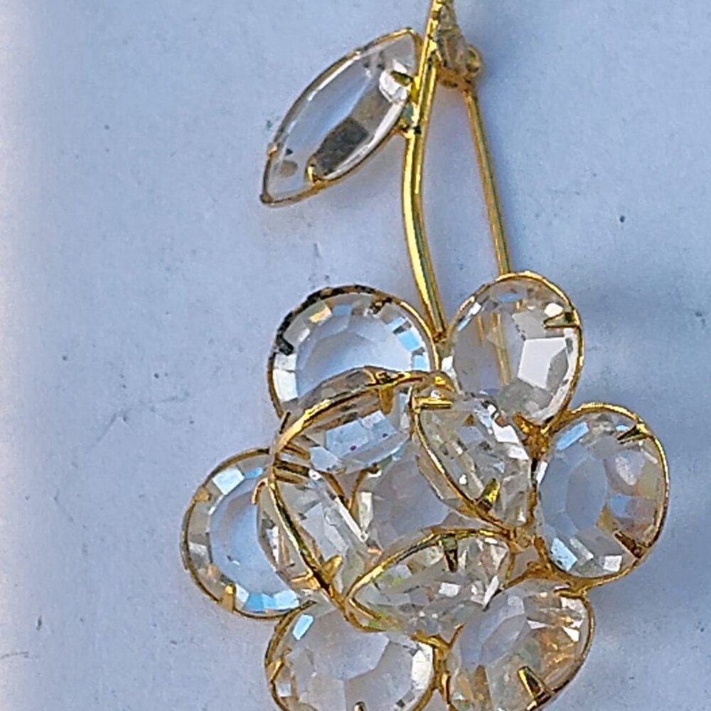 Vintage Brooch Sparking clear gold Tore Flower – Bezel set – faceted Crystal – 3